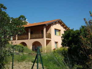Casa privata, Poggio dei Pini (CA) http://www.terracruda.org/casa-di-terra/residenza-privata-poggio-dei-pini